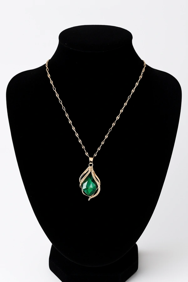 Cute Little Things Elegant Teardrop Crystal Pendant Necklace - Green Stone