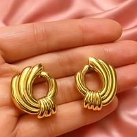 Korean Style Interlocking Hoops - 2.5 cm, Gold