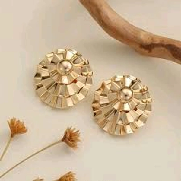 Corrugated Hump Design Gold Tone Stud Earrings