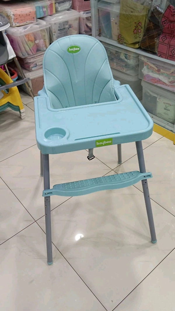 High Chair or feeding Chair (2 heights)