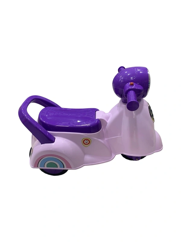 Vespa Scooty - Electric Violet