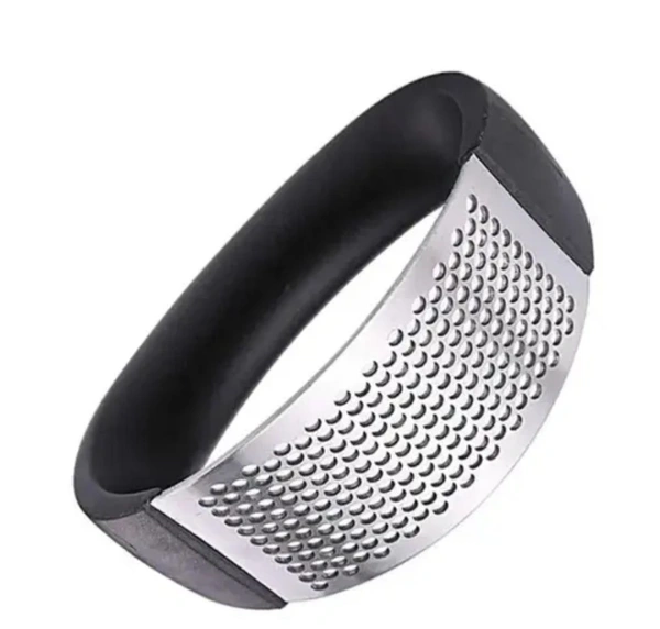 Garlic Press Rocker, Stainless Steel Garlic Mincer Crusher Professional Kitchen Gadgets Garlic Chopper with Ergonomic Handle, Silicone Garlic Peeler 1Pcs 
 - Black