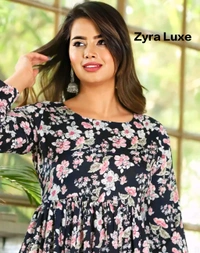 Trendy Gown - Black, S