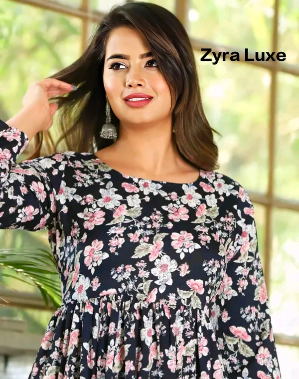 Trendy Gown - Black, S