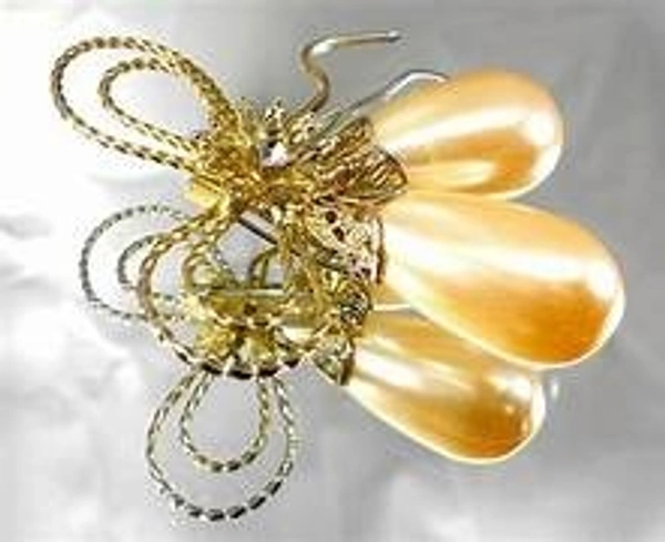 Brooches & Pins