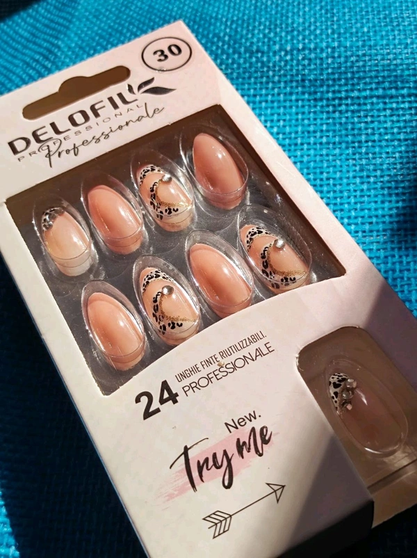 DELOFIL 24 Unghie Finte Riutilizzabili - Pig Pink