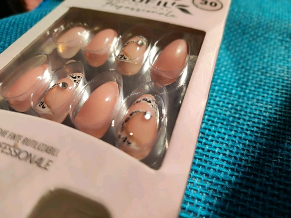 DELOFIL 24 Unghie Finte Riutilizzabili - Pig Pink