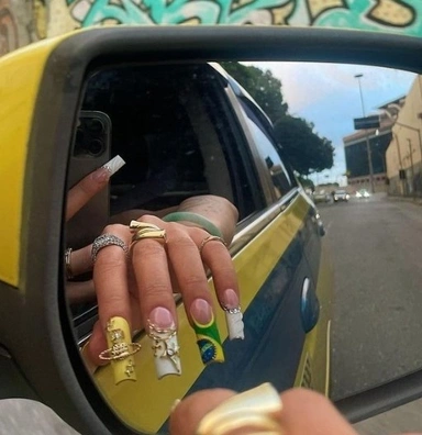 PRESS ON NAILS