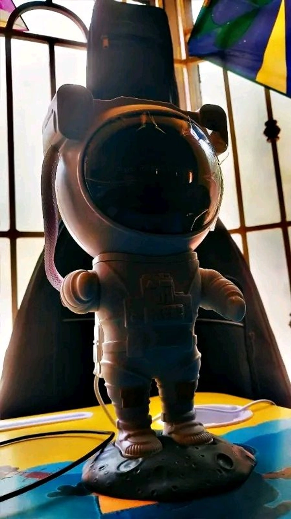 Astronaut Star Projector Night Lamp 360 Rotation Magnetic Head
