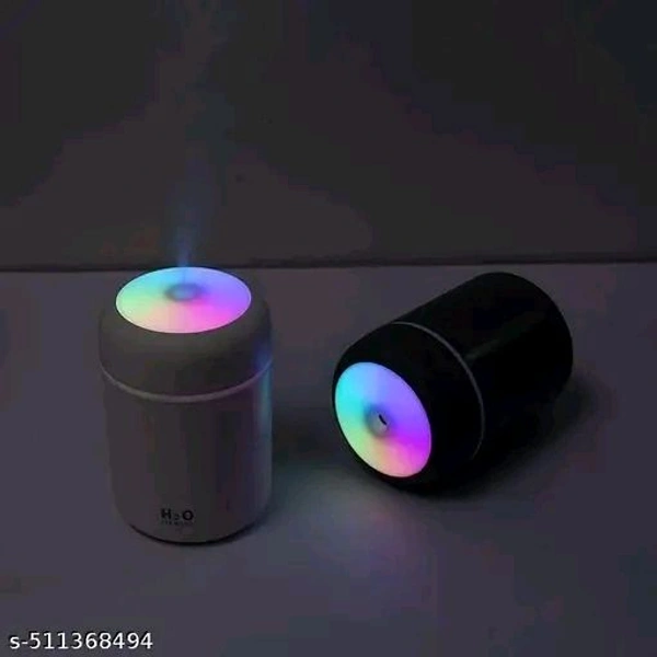 Pack of 1 Mini Humidifier with LED Lights, 3 Colors - Pink, USB Powered multicolored any colore Receive 