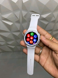 Watch8 Classic - White