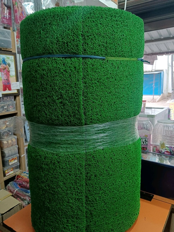 Floor Mat Plastic With Strong Anti Skid Rubber - Japanese Laurel
