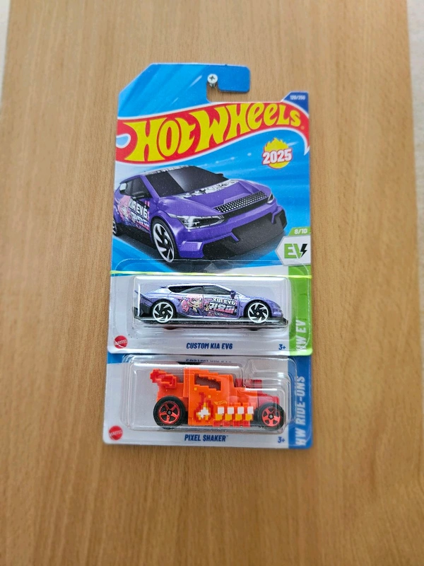 HotWheels Combo - Custom Kia Ev6 And Pixel Car