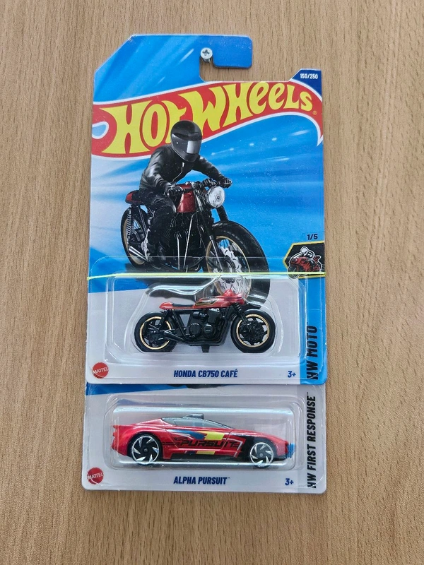 HotWheels Combo Honda CB750 Cafe And  Alpha Pursuit