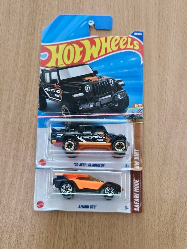 HotWheels Combo '20 Jeep Gladiator And Amaru GTC