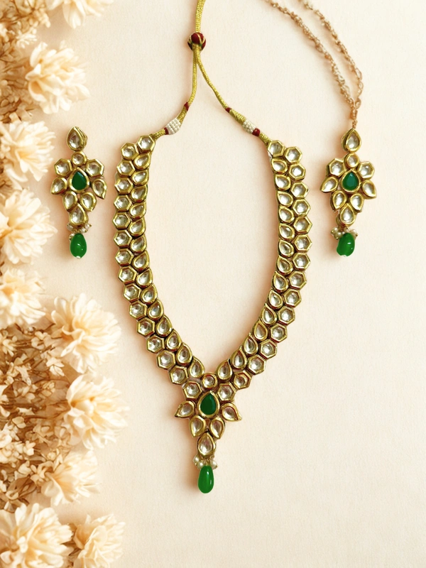 Radhika Double Layer Plain Kundan Necklace Set - 32 cms, White & Green Stone in Pendant, 111 gms