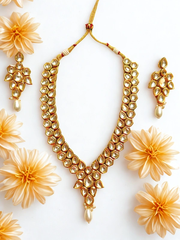 Radhika Double Layer Plain Kundan Necklace Set - 32 cms, White & White Stone in Pendant, 111 gms