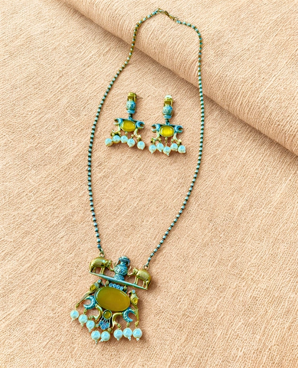 Radhika Metal Necklace Sets - 48 cms, Yellow Pendant, Oxidised Chain, 51 gms
