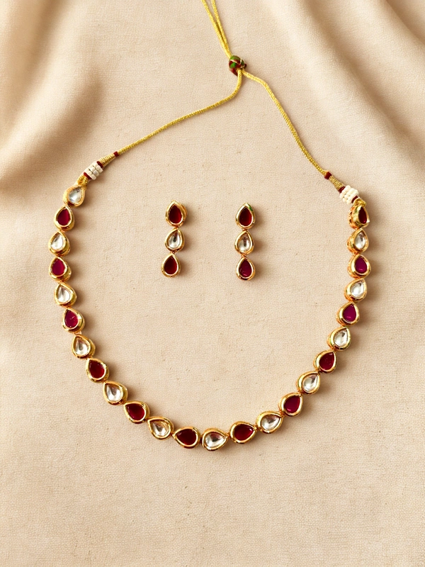 Radhika Single Layer Colored Kundan Necklace Set - 27 cms, Maroon & White, 39 grms
