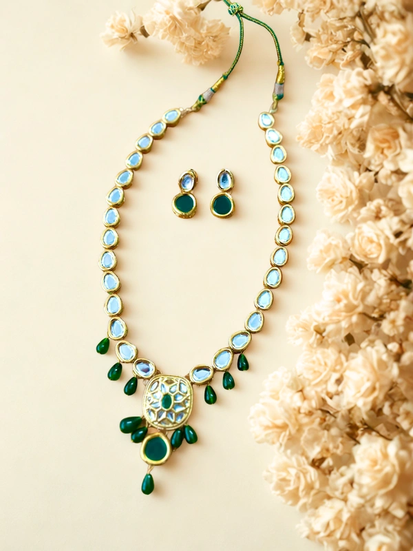 Radhika Single Layer Kundan Necklace Set - 54 cms, White & Dark Green, 93 gms
