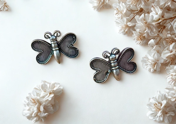 Radhika Studs - 2 cms, Oxidised, 10 gms