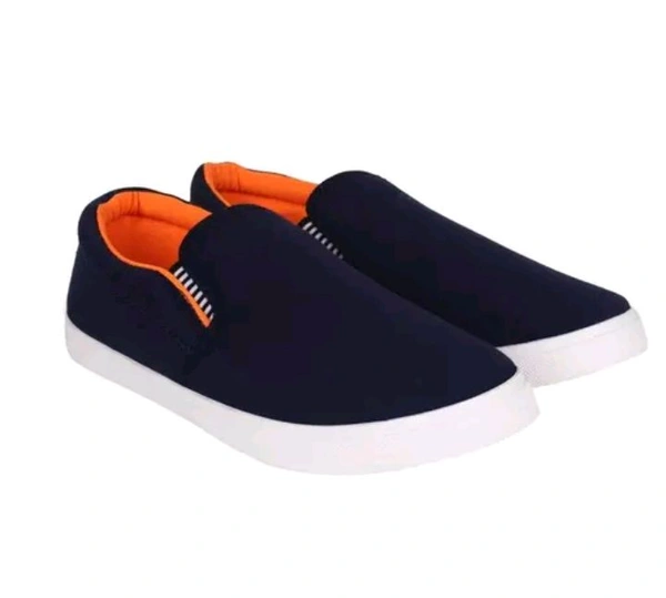 PREMIUM TRENDING LOAFER SHOES FOR MEN
Name: PREMIUM TRENDING LOAFER SHOES FOR MEN
Material: Canvas
Sole Material: Pvc
Fastening & Back Detail: Lace-Up
Sizes:
IND-6, IND-7, IND-8, IND-9, IND-10
Country of Origin: India - Blue, IND-6