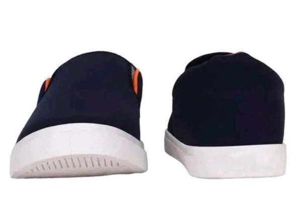 PREMIUM TRENDING LOAFER SHOES FOR MEN
Name: PREMIUM TRENDING LOAFER SHOES FOR MEN
Material: Canvas
Sole Material: Pvc
Fastening & Back Detail: Lace-Up
Sizes:
IND-6, IND-7, IND-8, IND-9, IND-10
Country of Origin: India - Blue, IND-10