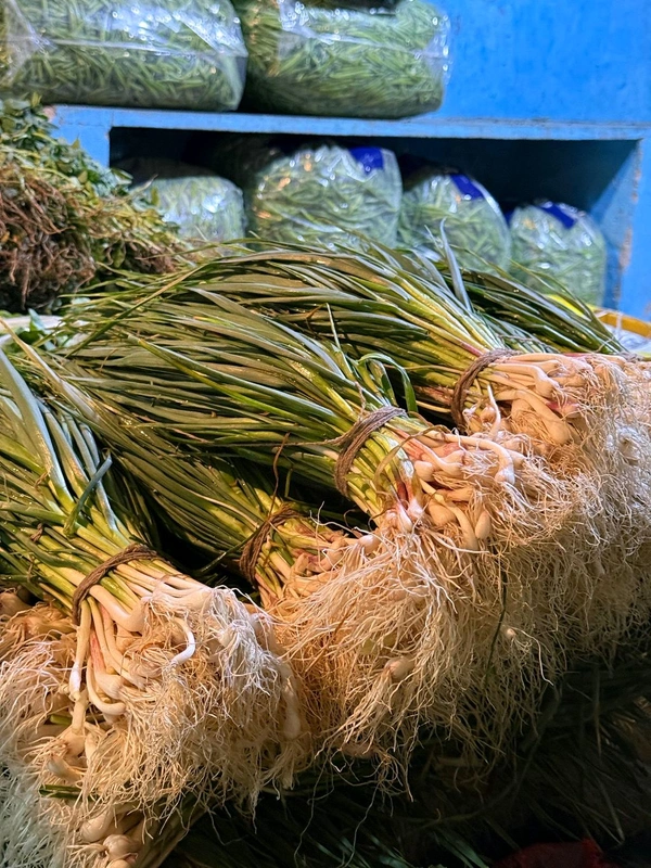 Green Garlic (લીલું લસણ) - 200 Gm