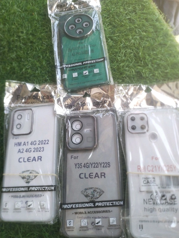   Mobile  Mobile Cover खबर छपवाए। कोई भी खबर ले लो एक ही दम लगेगा।