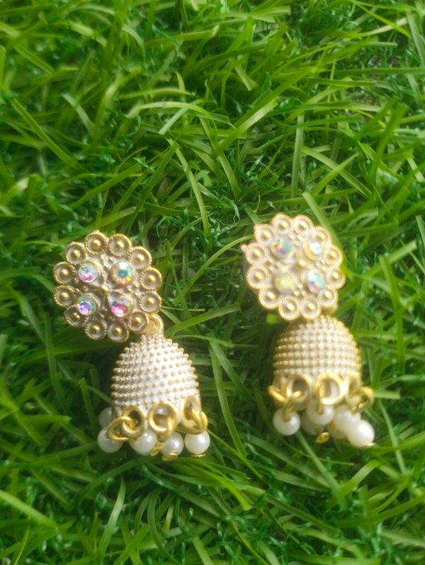 DEW MAT Small And Simpal Pack 12 Pair Cubic
Zirconia, Diamond Alloy Jhumki