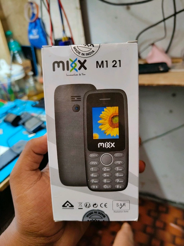 MiXX MIXX M121  KEYPAD PHONE  - Black, No