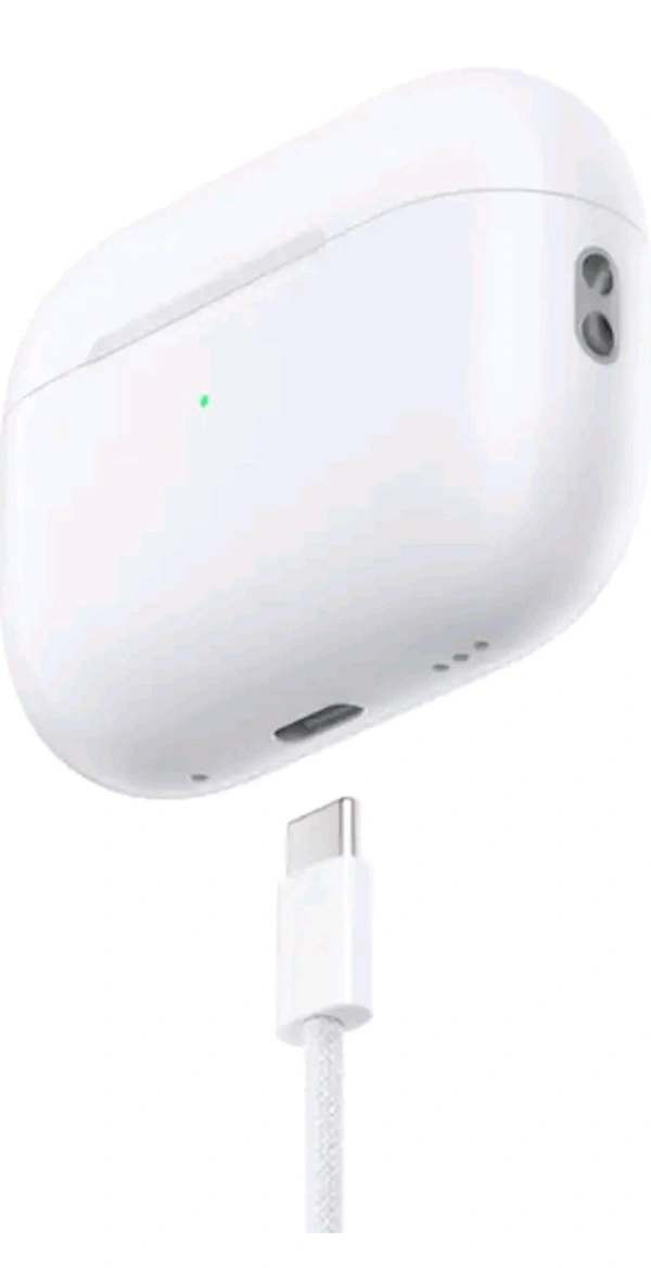 Refurbished Apple AirPods Pro (2nd generation) with MagSafe Case (USB-C) Bluetooth Headset (White, True Wireless) - White