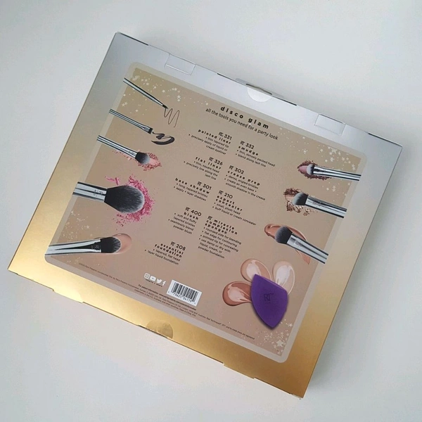 Huda Beauty Premium Makeup Brush.