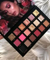 Eyeshadow Palette, 18 Shades, Rose Gold and Neutral Tones, Shimmer and Matte Finish