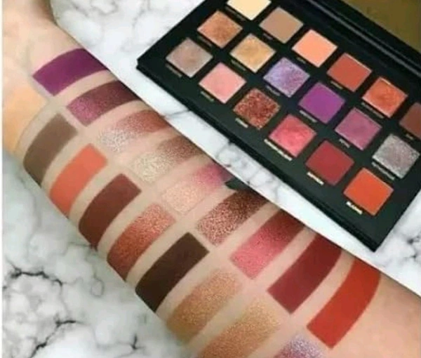 Eyeshadow Palette, 18 Shades, Rose Gold and Neutral Tones, Shimmer and Matte Finish