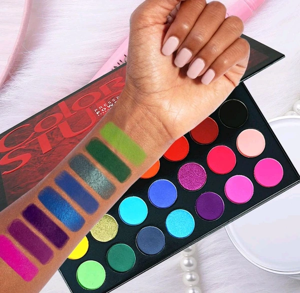 High Pigment Eyeshadow Palette Color Studio Makeup Colorful Shades Blendable Shimmery Eye Shadow Palette (Multicolor) (MultiColor, Regular)

