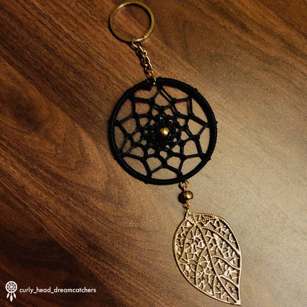 Dreamcatcher keychain - Black, Golden beads, Golden keyring, Black