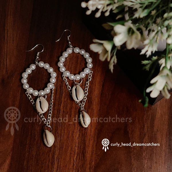 Aesthetic Shell Earrings - White