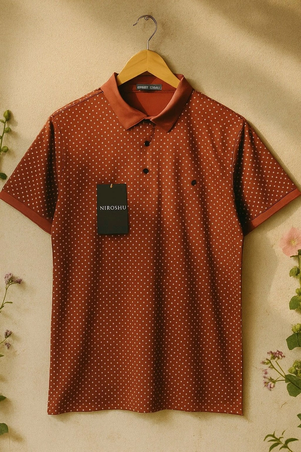 T Shirt  - M, Brown