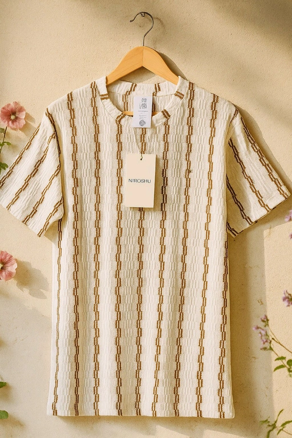 T Shirt  - White, M