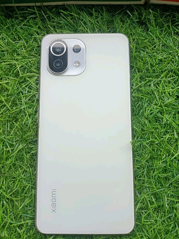 Xiaomi 11 lite ne  ( 5g )