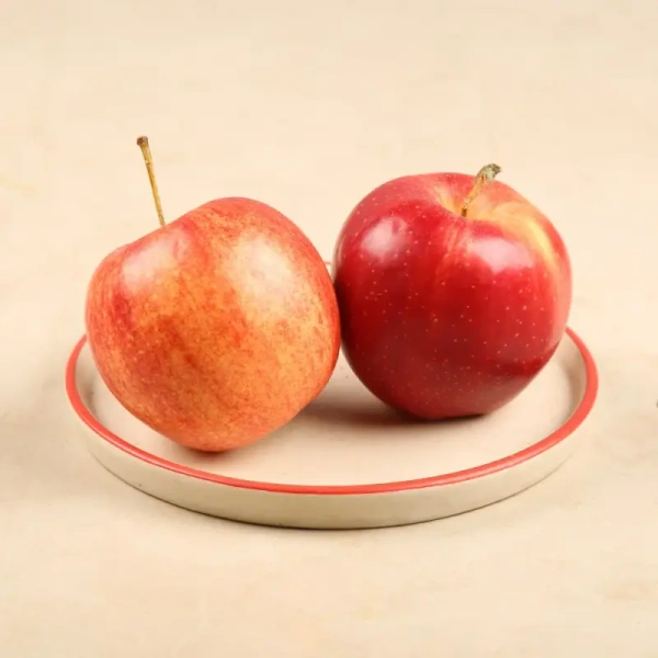 Apple Royal Gala - 500 - 550 gm - 500 - 550 gm