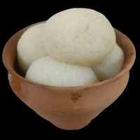 Plain Rasogolla - 6 Pieces