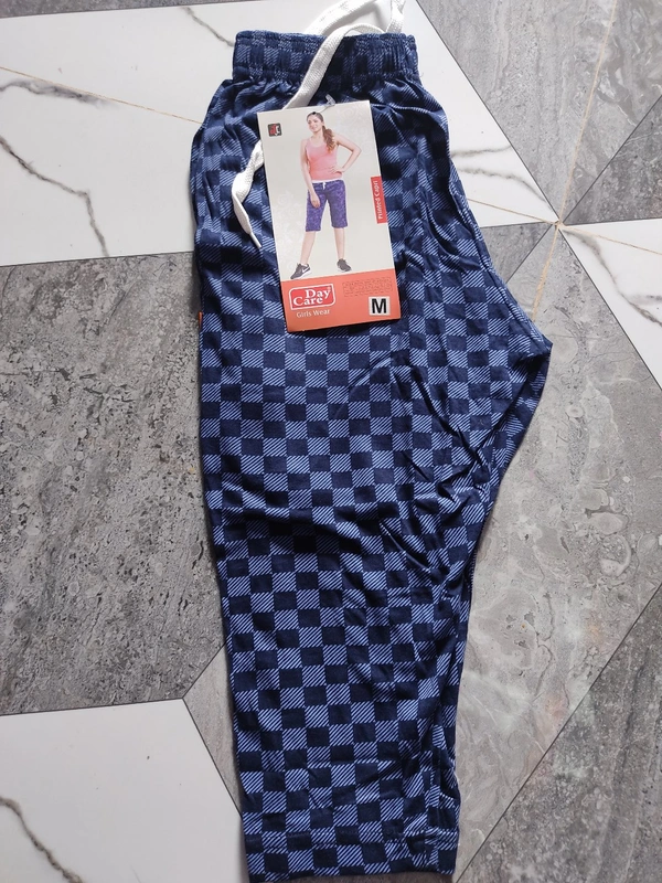 Day Care Printed Capri - ASST, M