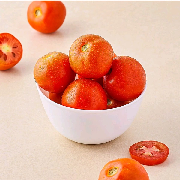 Tomato - Hybrid, Organically grown (Loose) 40 Rs/Kg - Red