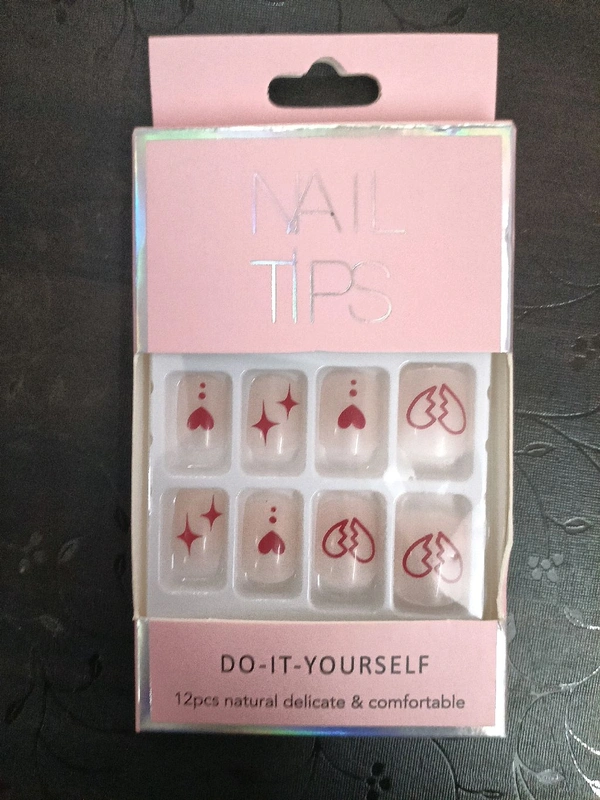 Temporary Nail Extensions 