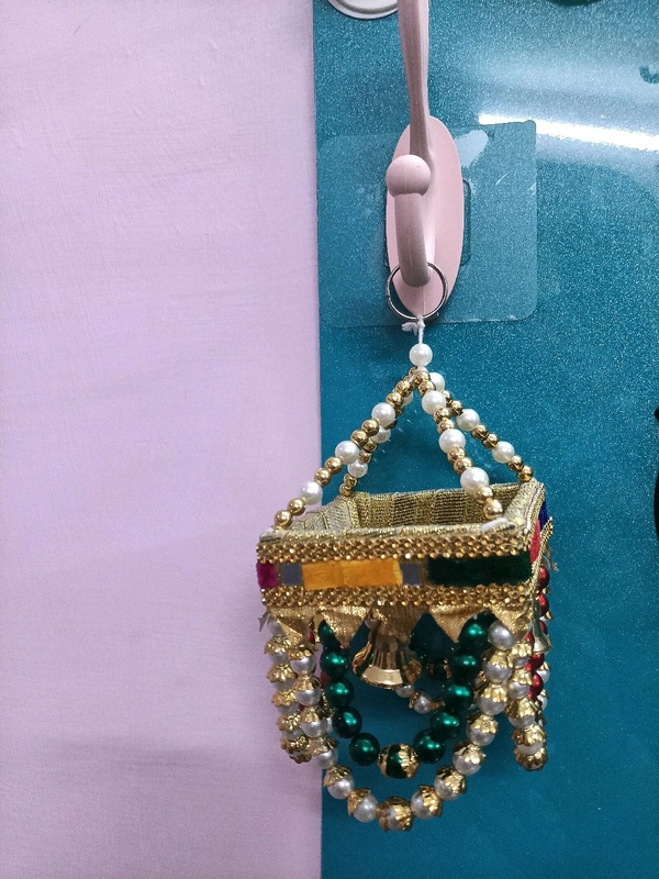 Square Latkan 