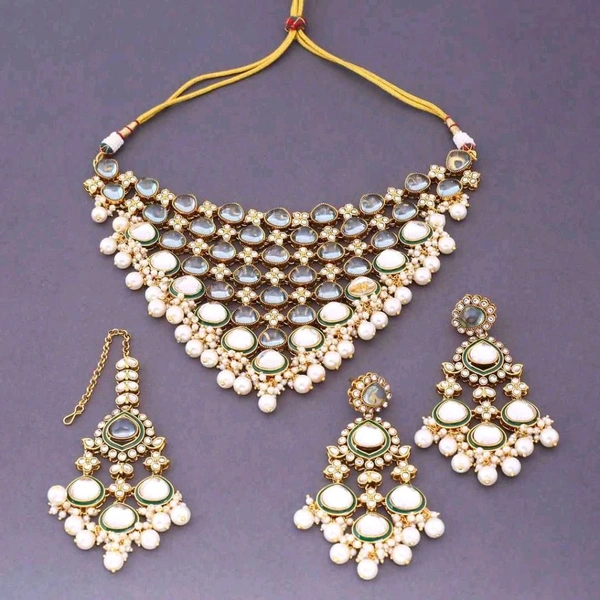 Gold-Plated Kundan Jewellery Set - White