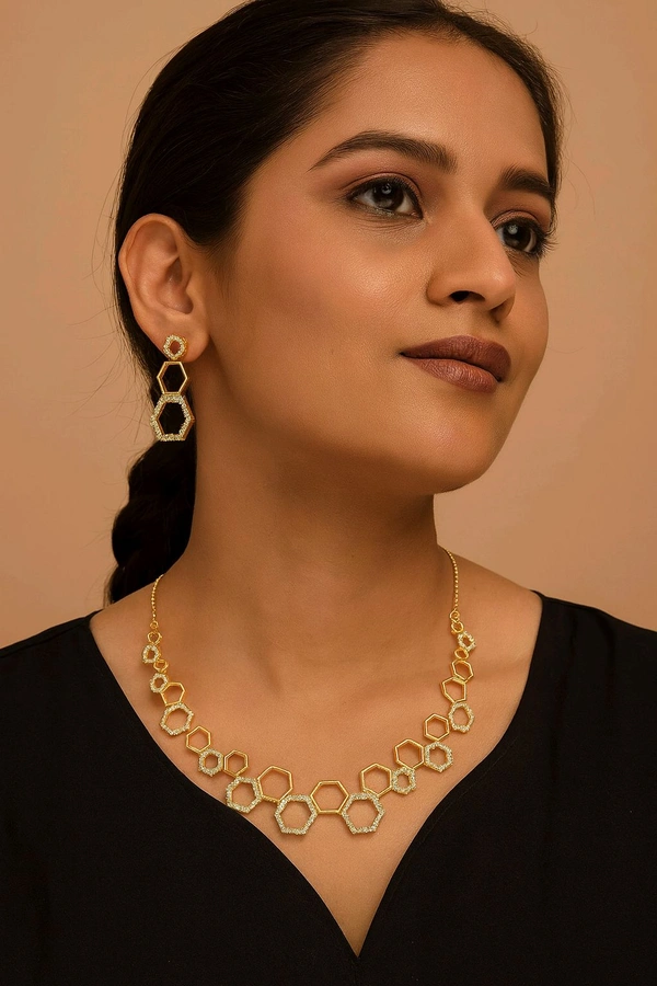 Women’s Necklace Set - Gold