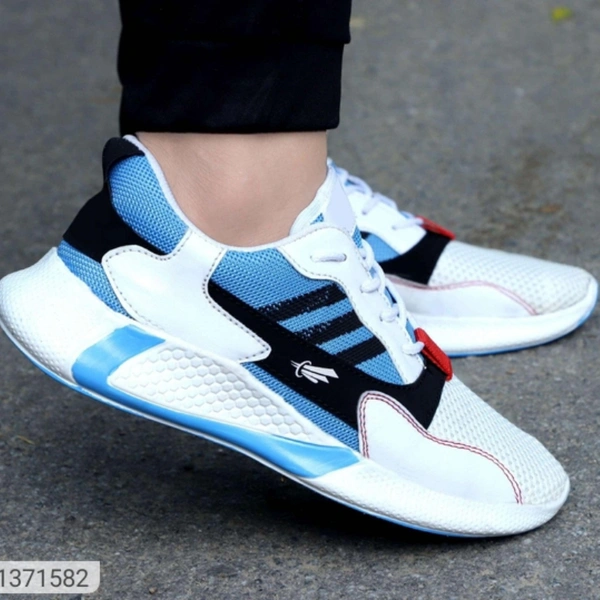 Shoes - all colower , *Catalog Name:* Men's Ultra Light Weight Sp...*Details:*"Description: It has 1 Pair Of Sports Shoe\n
